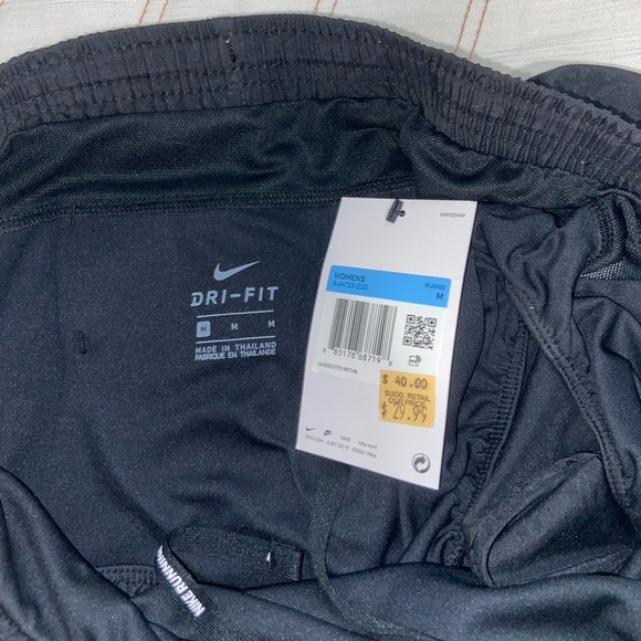 Nike Dri-Fit running shorts - Picture 2 of 5